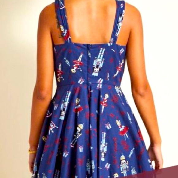 EUC ModCloth Nutcracker Christmas Dress, 3X A-line, pockets, sweetheart neckline - Picture 2 of 6